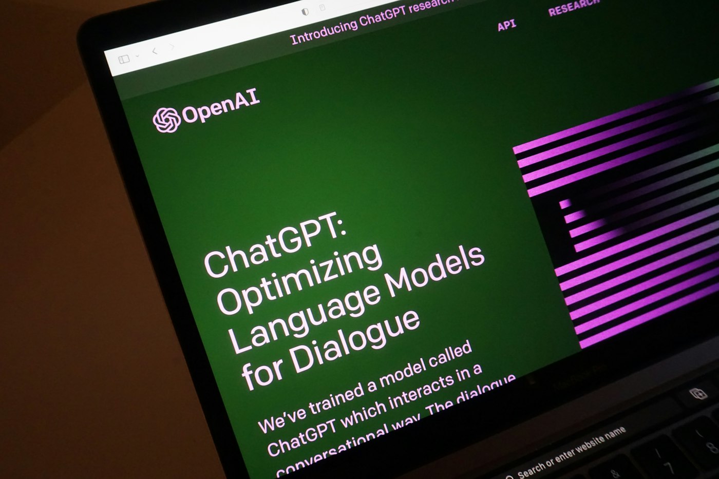 OpenAI met en pause ses IA les plus puissantes après qu’une d’elles a trouvé une sortie vers internet